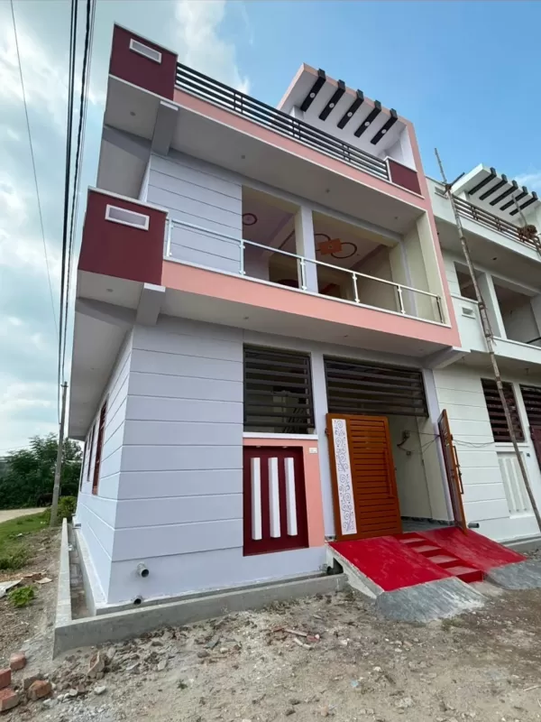 रॉयल सिटी में 1000 Sqft Cornar का मकान बिकाऊ है